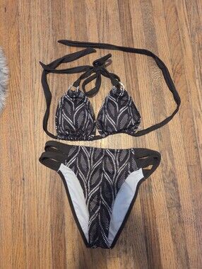 Black Patterned Two-Piece Bikini Set